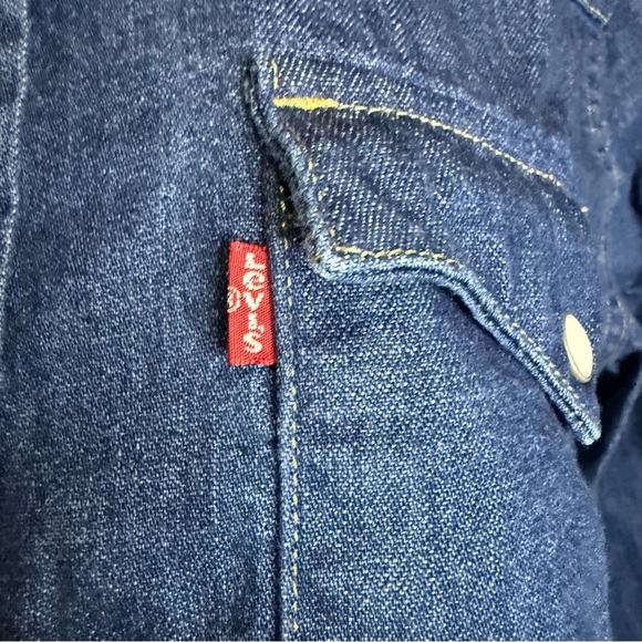 Levi's Blue Casual Button Down Shirt Classic Western Style - Picture 4 of 9
